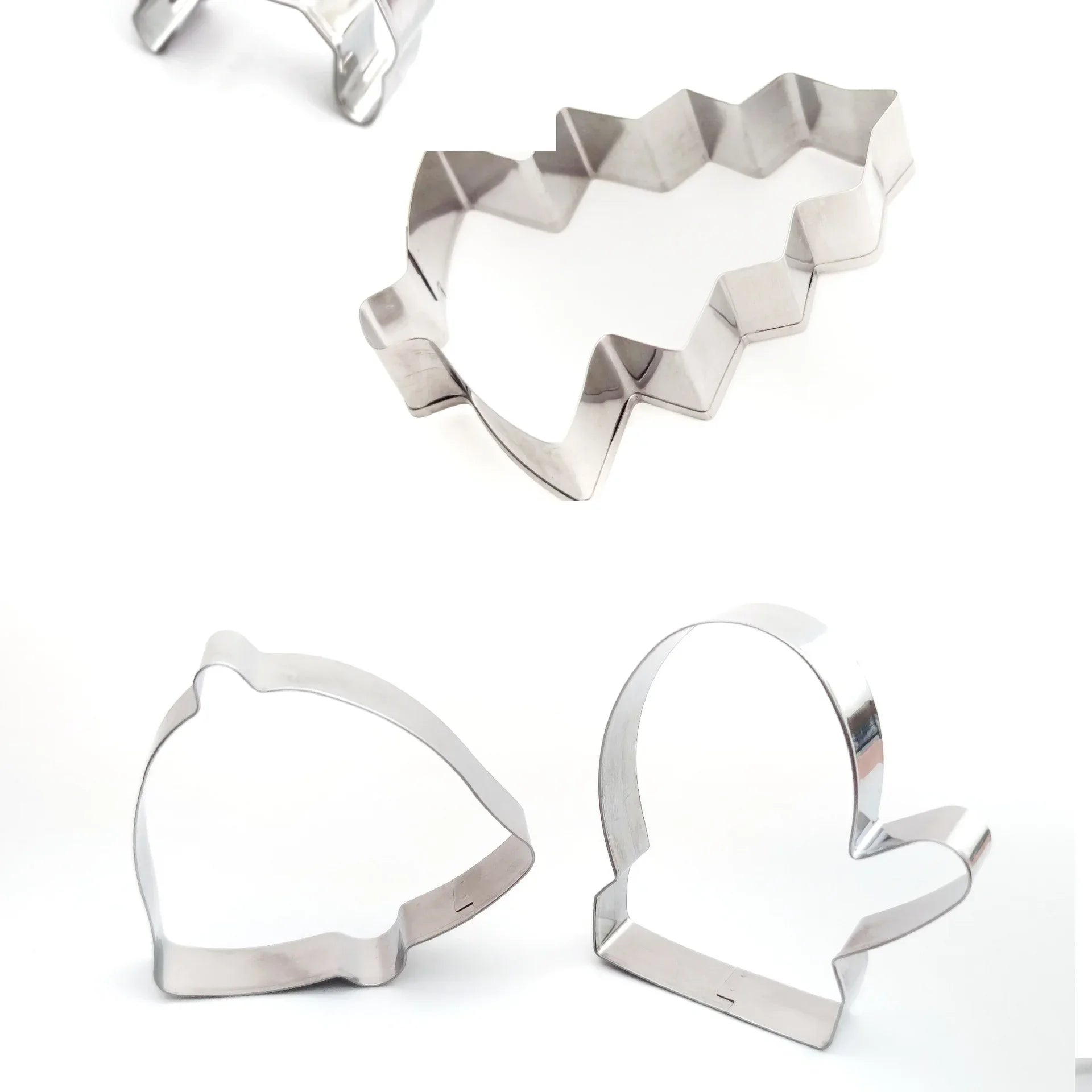 12 pieces/set Christmas Cookie Mould Gingerbread Man/Tree/Snowflake Steel Biscuit Cutters for Christmas DIY Baking Supplies