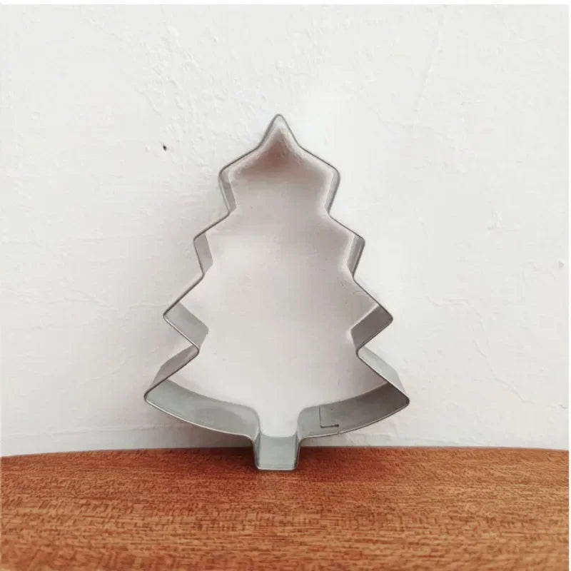 12 pieces/set Christmas Cookie Mould Gingerbread Man/Tree/Snowflake Steel Biscuit Cutters for Christmas DIY Baking Supplies