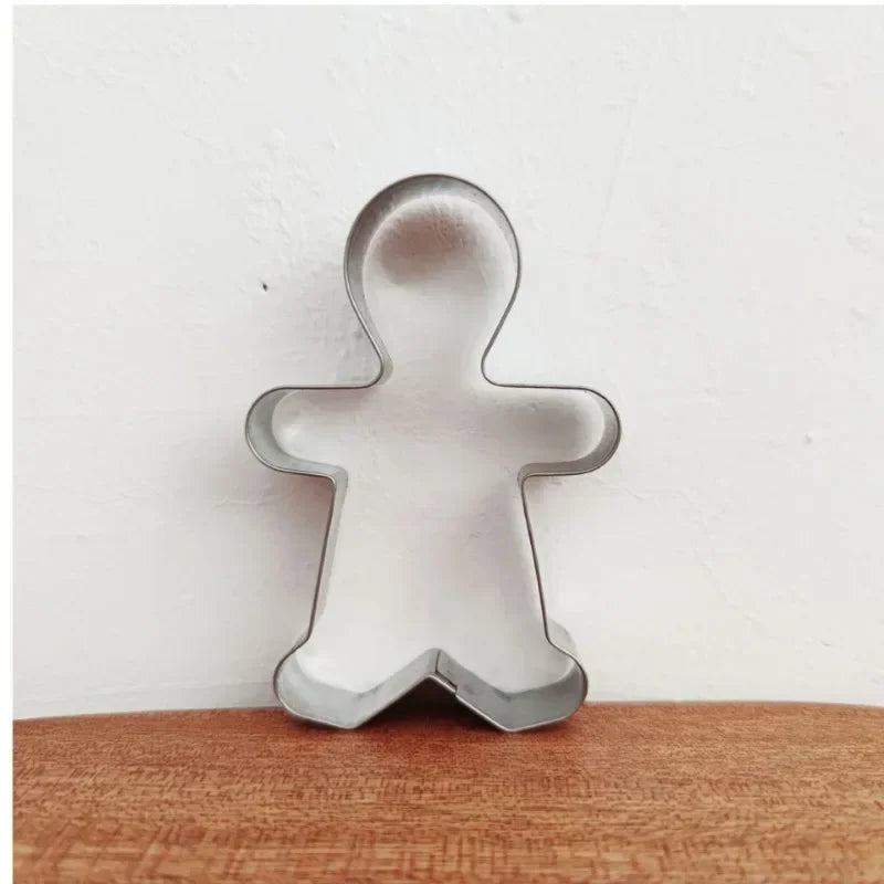 12 pieces/set Christmas Cookie Mould Gingerbread Man/Tree/Snowflake Steel Biscuit Cutters for Christmas DIY Baking Supplies